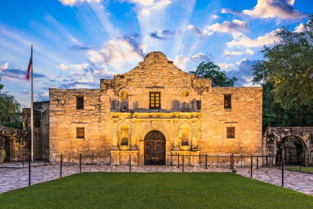 Alamo San Antonio-Kids Are A Trip