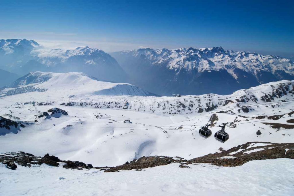 Alpe d'huez skiing in France