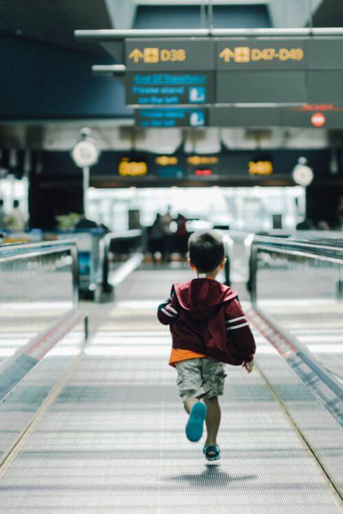 Tips-Airport-Travel-with-Kids-Kids-Are-A-Trip