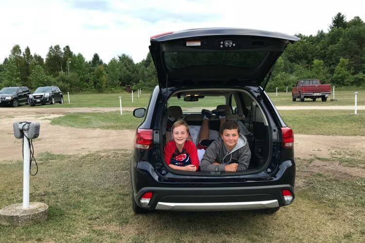 Door-County-with-Kids-Bridge-Drive-In-Theatre-Kids-Are-A-Trip