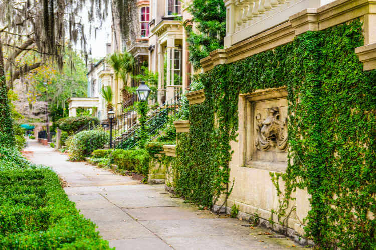Historic-Homes-Savannah-Georgia-Kids Are A Trip