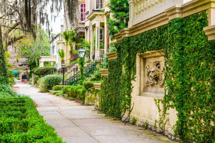Historic-Homes-Savannah-Georgia-Kids Are A Trip