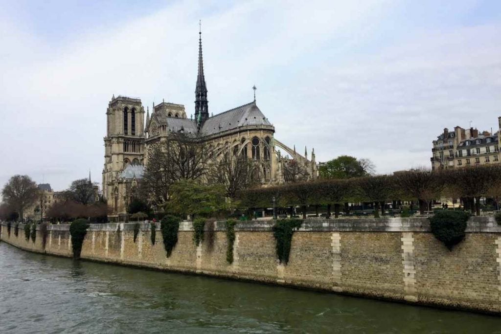 Notre Dame Paris - Kids Are A Trip