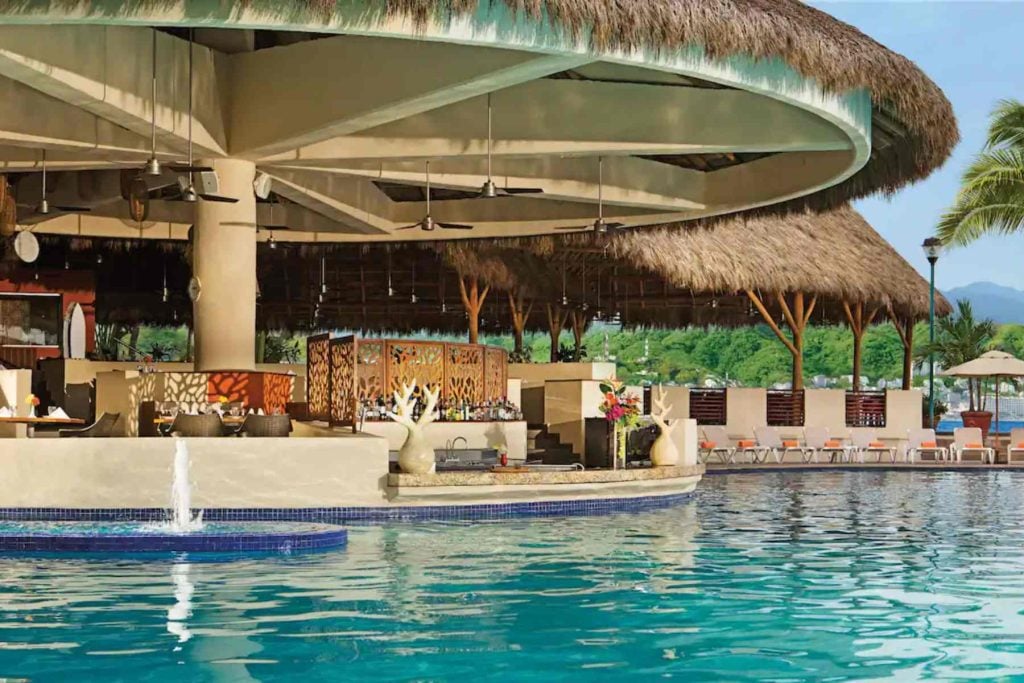 View of a swim up bar at the Sunscape Puerto Vallarta Resort & Spa